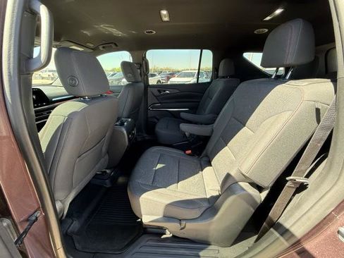 Used 2024 Chevrolet Traverse Z71 image 25