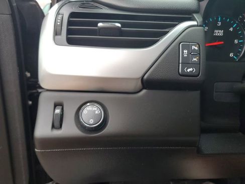 Used 2017 Chevrolet Tahoe LT image 28