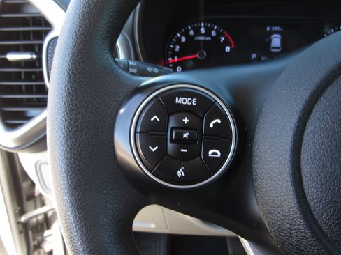 Used 2022 Kia Soul LX FWD image 23