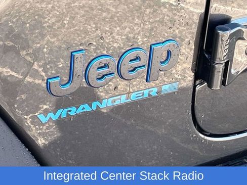 Used 2023 Jeep Wrangler Unlimited image 12