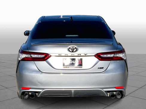 Used 2020 Toyota Camry XSE image 4