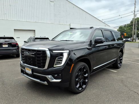 New 2026 GMC Yukon XL Denali AWD/4WD image 3