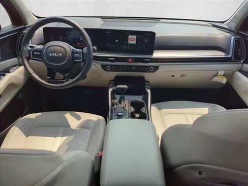 Used 2025 Kia Sorento S FWD image 24