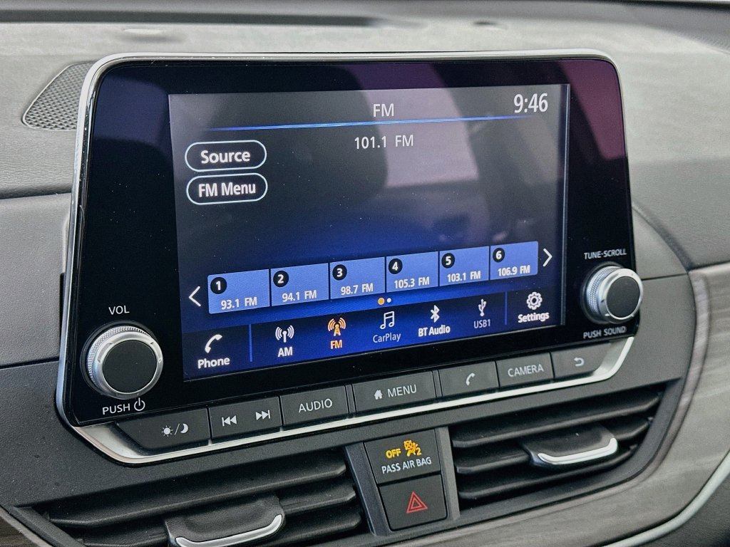 Used 2025 Nissan Altima 2.5 SV FWD image 17