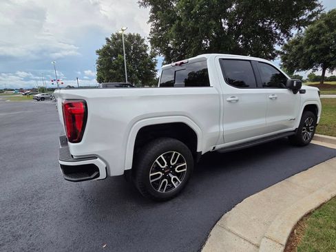 Used 2023 GMC Sierra 1500 AT4 w/ AT4 Premium Package AWD/4WD image 9