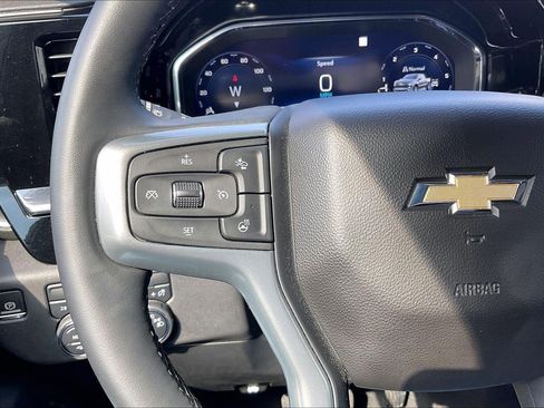 Used 2023 Chevrolet Silverado 1500 LT AWD/4WD image 19