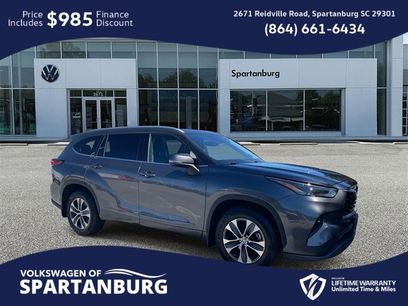 Used 2022 Toyota Highlander XLE