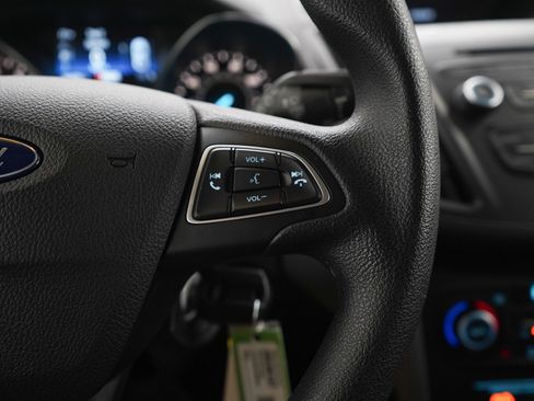 Used 2018 Ford Escape SE w/ Ford Safe & Smart Package FWD image 25