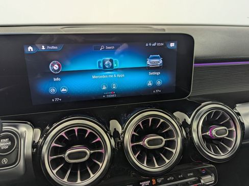 Used 2021 Mercedes-Benz GLB 250 image 45