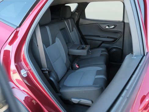 Used 2025 Chevrolet Blazer LT image 38