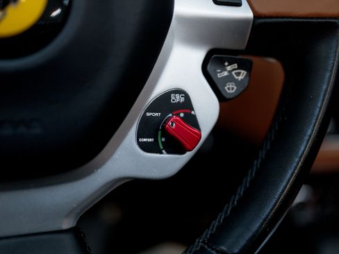 Used 2016 Ferrari California T image 70