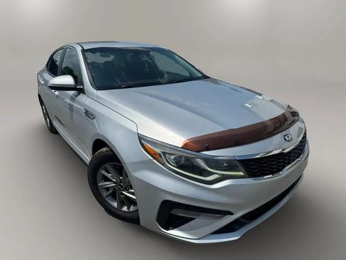 Used 2019 Kia Optima LX FWD image 2