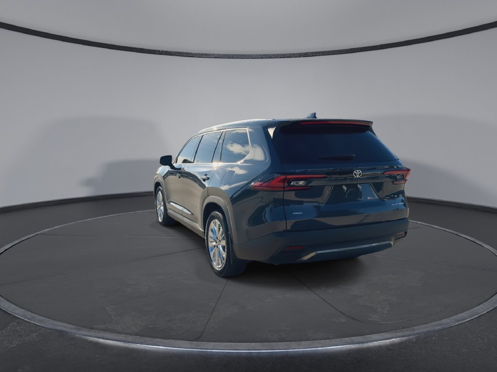 Used 2025 Toyota Grand Highlander AWD image 7
