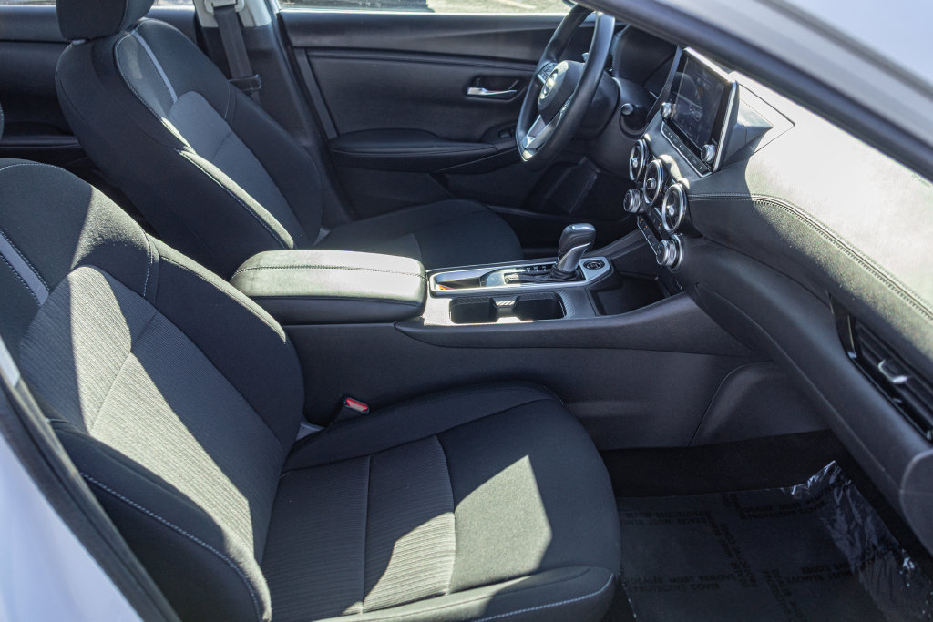 Used 2023 Nissan Sentra SV FWD image 31