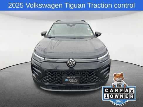 Used 2025 Volkswagen Tiguan SE R-Line image 15