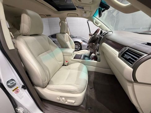 Used 2012 Lexus GX 460 w/ Comfort Plus Pkg image 46