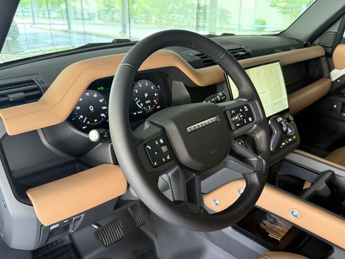 New 2026 Land Rover Defender 110 X-Dynamic SE AWD/4WD image 4