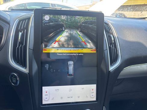Used 2022 Ford Edge SEL AWD/4WD image 13