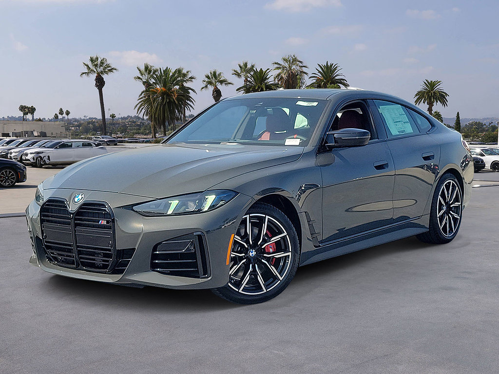 New 2026 BMW M440i w/ Premium Package RWD image 1