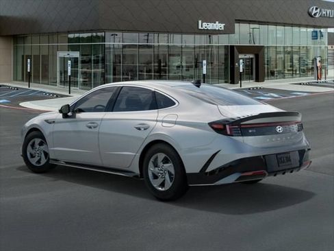 Certified 2025 Hyundai Sonata SE FWD image 5