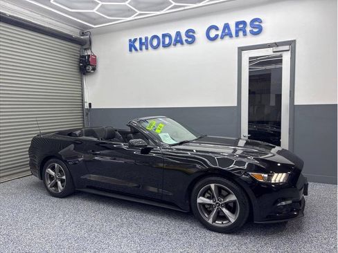 Used 2016 Ford Mustang Convertible w/ Equipment Group 051A RWD image 6