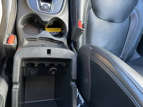 Used 2019 Jeep Cherokee Limited image 25