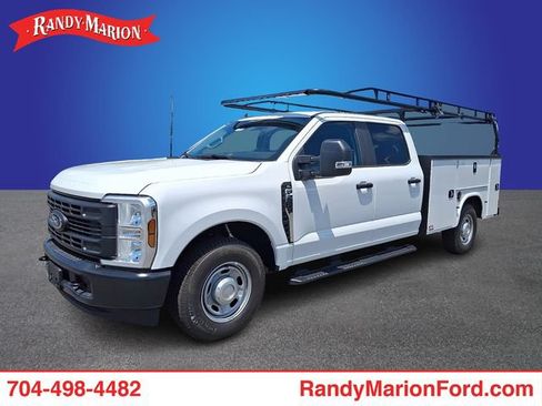 New 2026 Ford F250 XL w/ XL Driver Assist Package RWD image 1