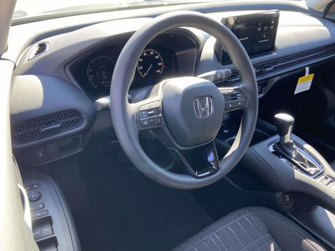 New 2026 Honda HR-V LX image 4