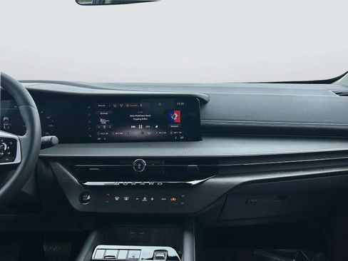 Certified 2025 Nissan Murano SV AWD/4WD image 16