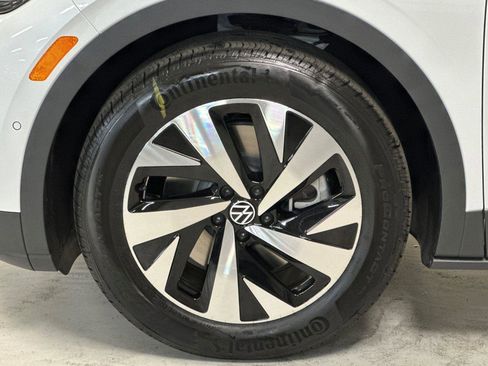 New 2025 Volkswagen ID.4 Pro image 25