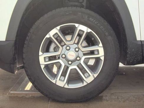 Used 2025 GMC Terrain Elevation AWD/4WD image 18