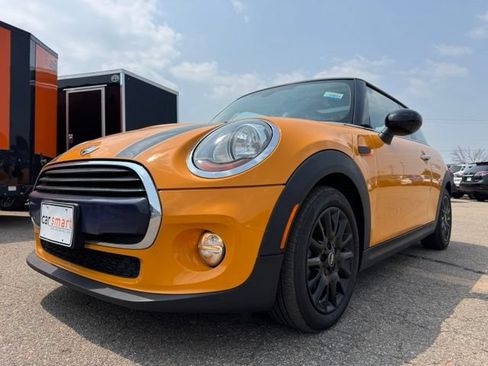 Used 2017 MINI Cooper 2-Door Hardtop FWD image 3