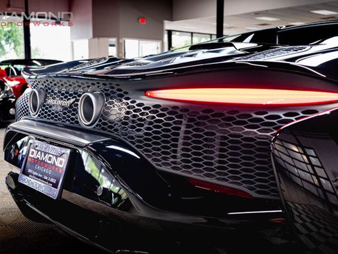 Used 2026 McLaren Artura Spider RWD image 58
