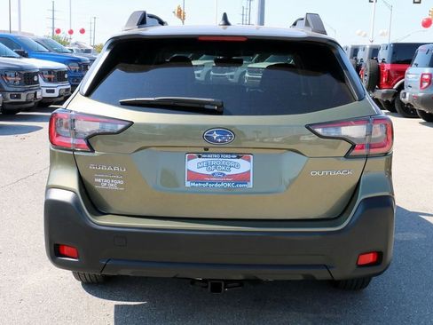 Used 2025 Subaru Outback Premium image 6