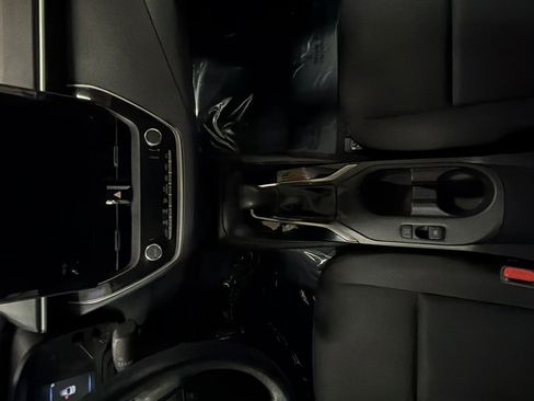 Used 2024 Toyota Corolla LE FWD image 19