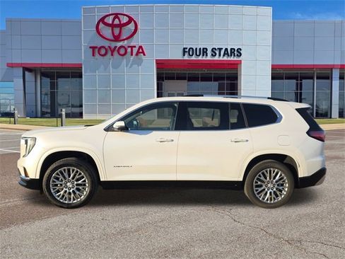 Used 2025 GMC Acadia Denali image 1