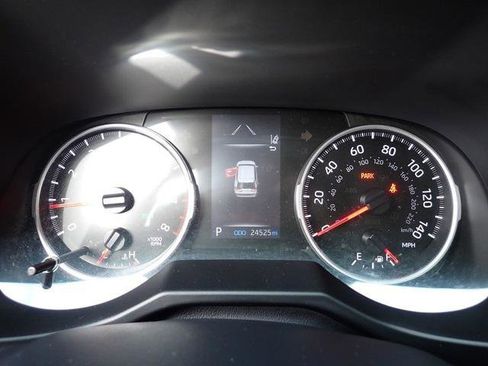 Certified 2022 Toyota RAV4 XLE image 29