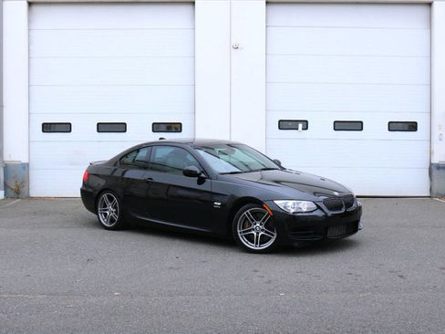 Used 2011 BMW 335is Coupe image 2