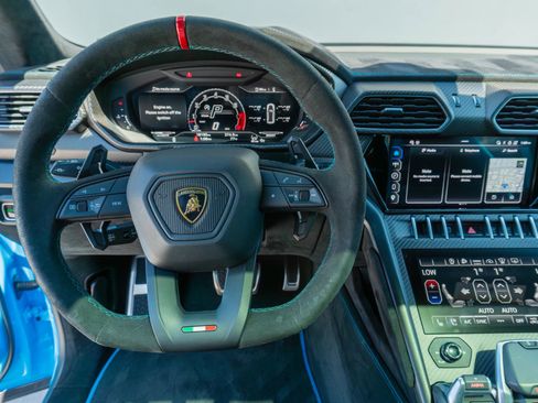 Used 2024 Lamborghini Urus Performante image 67