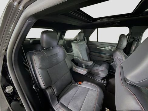 Used 2025 Ford Explorer ST w/ Sun And Sound Package image 29