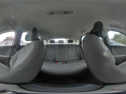 Used 2025 Kia K4 FWD image 40