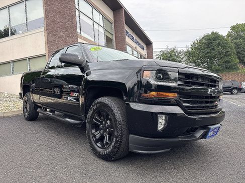 Used 2016 Chevrolet Silverado 1500 LT w/ Midnight Edition AWD/4WD image 14