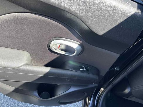Used 2018 Kia Soul + FWD image 10