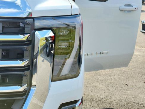 New 2025 GMC Sierra 2500 SLE image 11