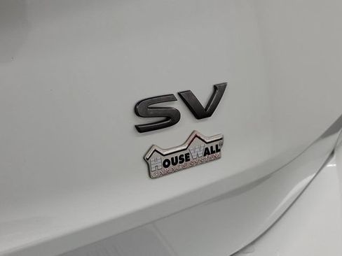 Certified 2024 Nissan Rogue SV w/ SV Premium Package FWD image 8
