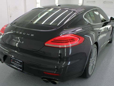 Used 2014 Porsche Panamera S image 9