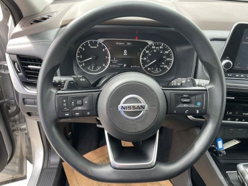 Used 2021 Nissan Rogue SV FWD image 13
