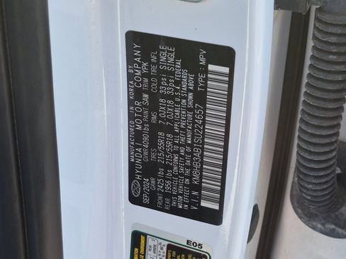 Used 2025 Hyundai Kona SEL FWD image 24