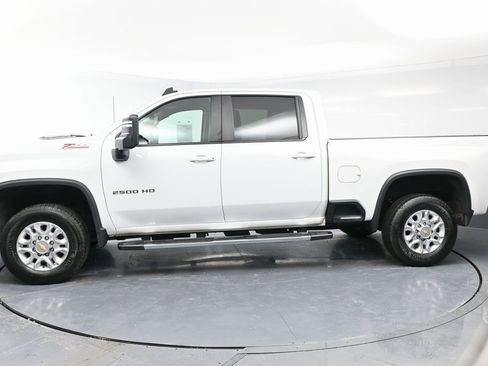 Used 2022 Chevrolet Silverado 2500 LT w/ Convenience Package image 5