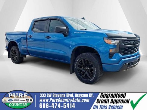 Used 2023 Chevrolet Silverado 1500 Custom image 1